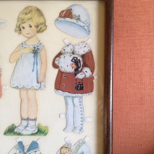 Adorable Vintage Antique Framed 20s Paper Doll w/ Several Outfits 11.5