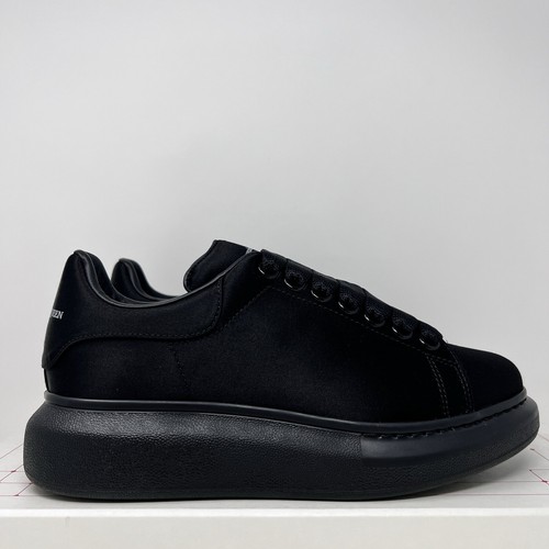 Alexander McQueen ブラック スニーカー　42サイズ Alexander McQueen アレキサンダーマックイーン レザー オーバー