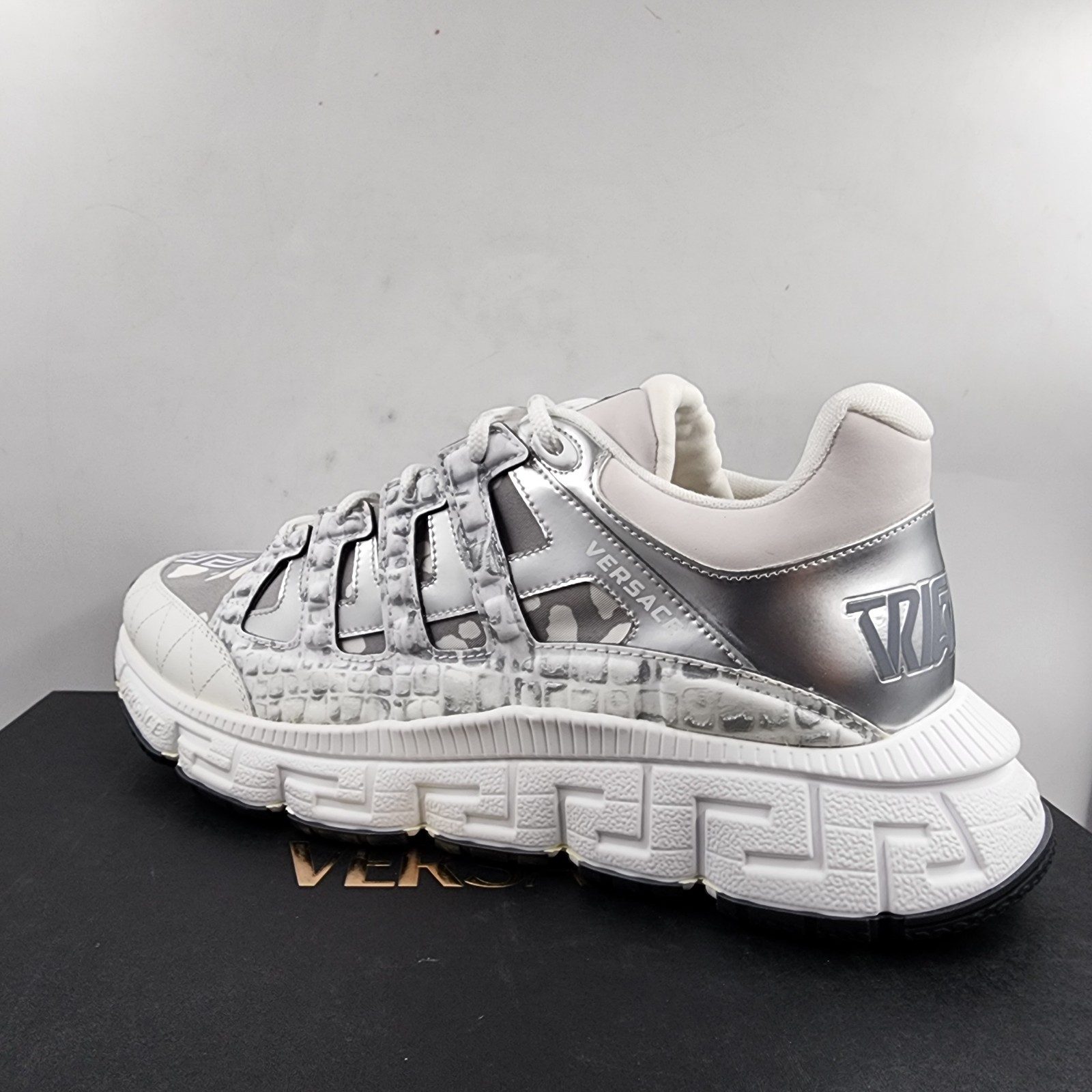 Versace Trigeca Low Top Sneakers Men's 46/13US White/Gray Mix Print Lace Up - Picture 14 of 19
