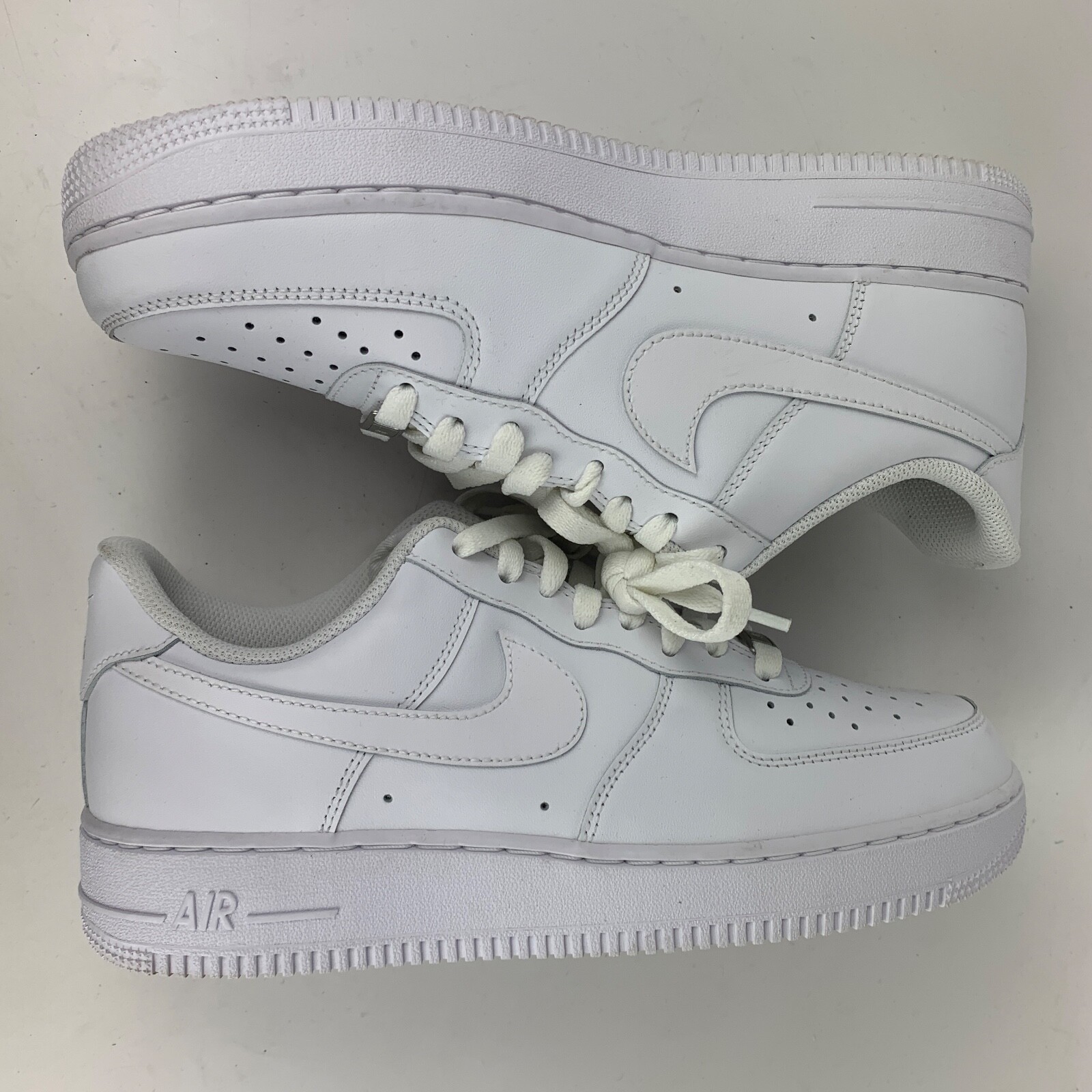 

Мужские кроссовки Nike Air Force 1 07 Low Triple White All White CW2288-111 9,5, Белый, Nike Air Force 1