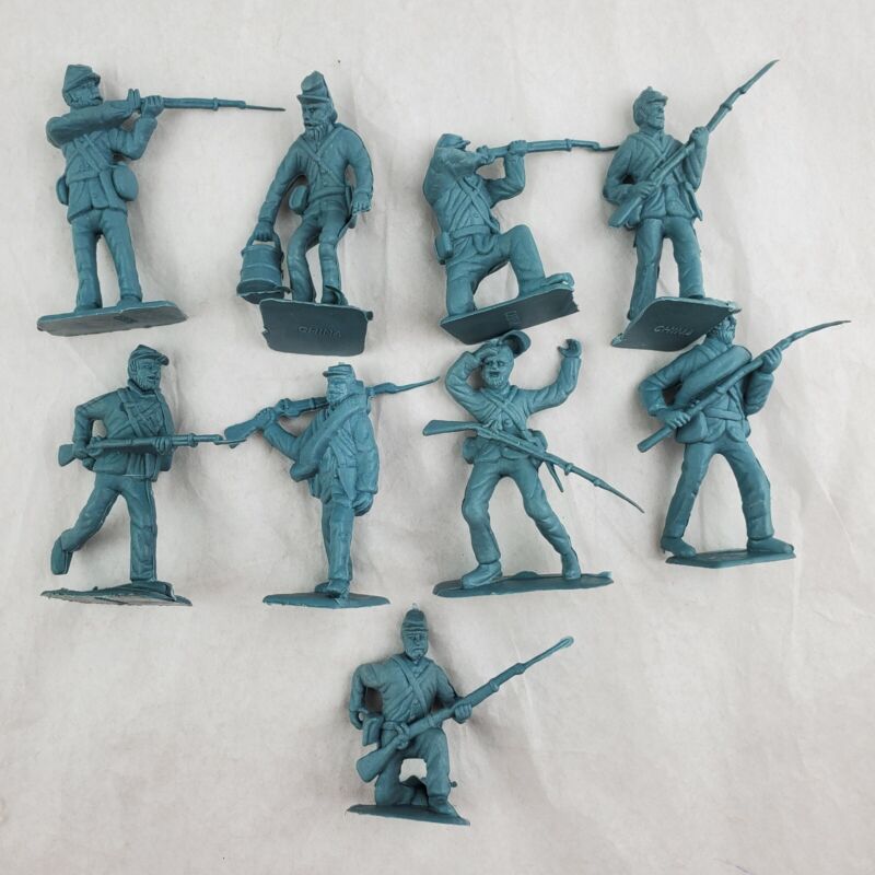 Vtg Lot: 9 Pc. Plastic Civil War Toy Soldiers Army Men 2