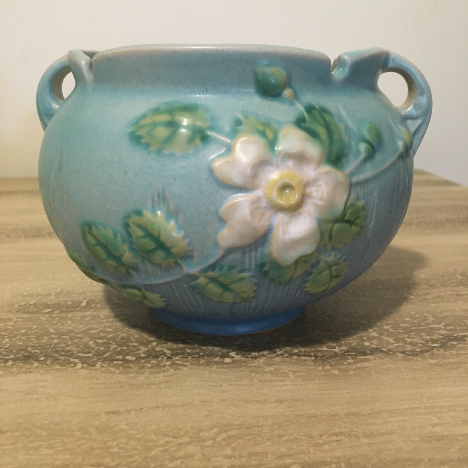 Vintage Roseville Art Pottery White Rose Jardiniere  Blue Green White  653-4
