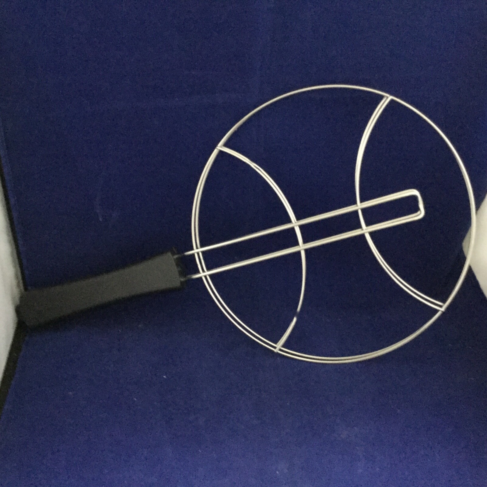 Unwavering pizza flipper