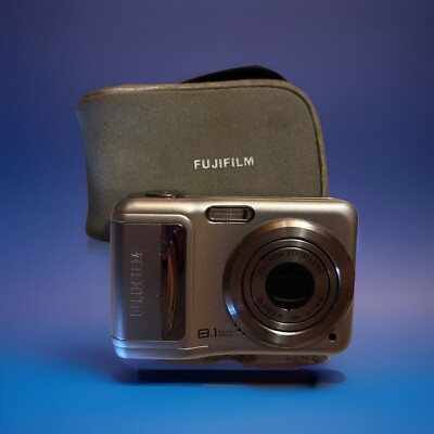 Fujifilm FinePix A Series A850 8.1MP Digital Camera - Silver w/ Protective Case