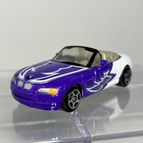 MotorMax #6001 BMW Z3 Convertible 1:64 Diecast Purple-White