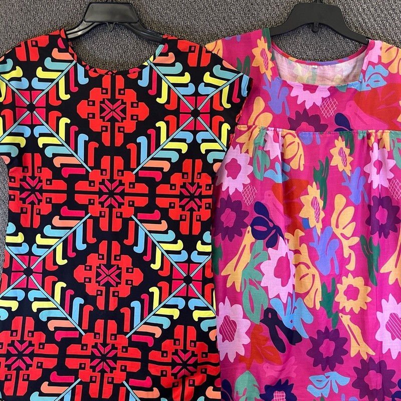 Unbranded Multicolor Floral and Geometric Print Short Sleeve Tops Lot of 2