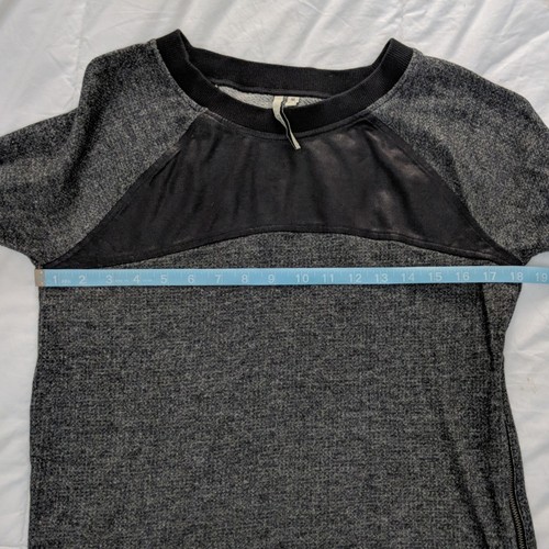 •Calvin Klein• Grey Pullover Sweater