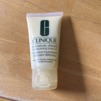 Clinique Dramatically Different Moisturizing Lotion+ (Very Dry to Dry) Mini 1 oz