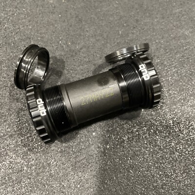 SRAM DUB BSA Bottom Bracket Threaded with 4.5mm and 9mm Spacers 73mm SuperBoost
