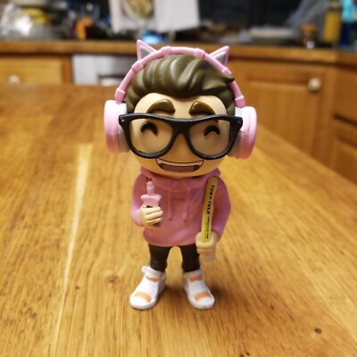 Youtooz #3 Toby On The Tele Vinyl Figure