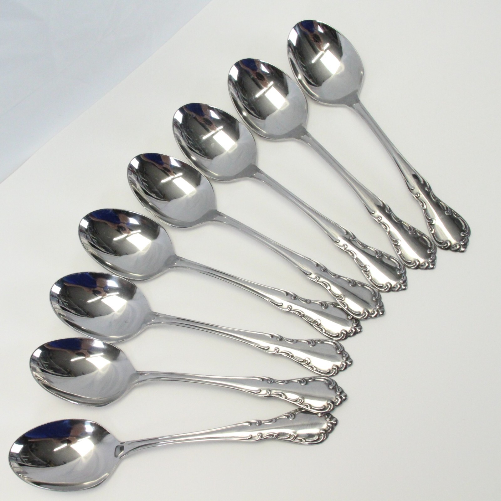 Oneida St. Louis Oval Soup Spoons Profile 6 3/4