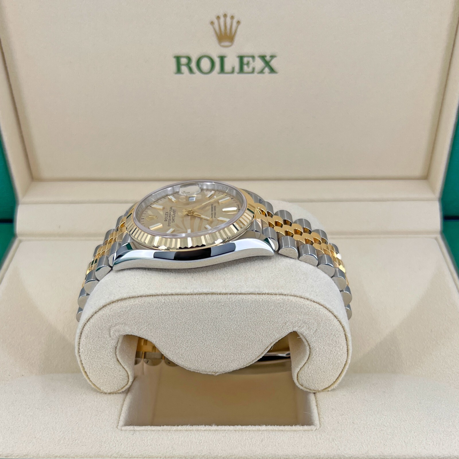 Pre-owned Rolex 2022  Datejust 36mm Champagne Palm Motif Jubilee Fluted 126233 Unworn