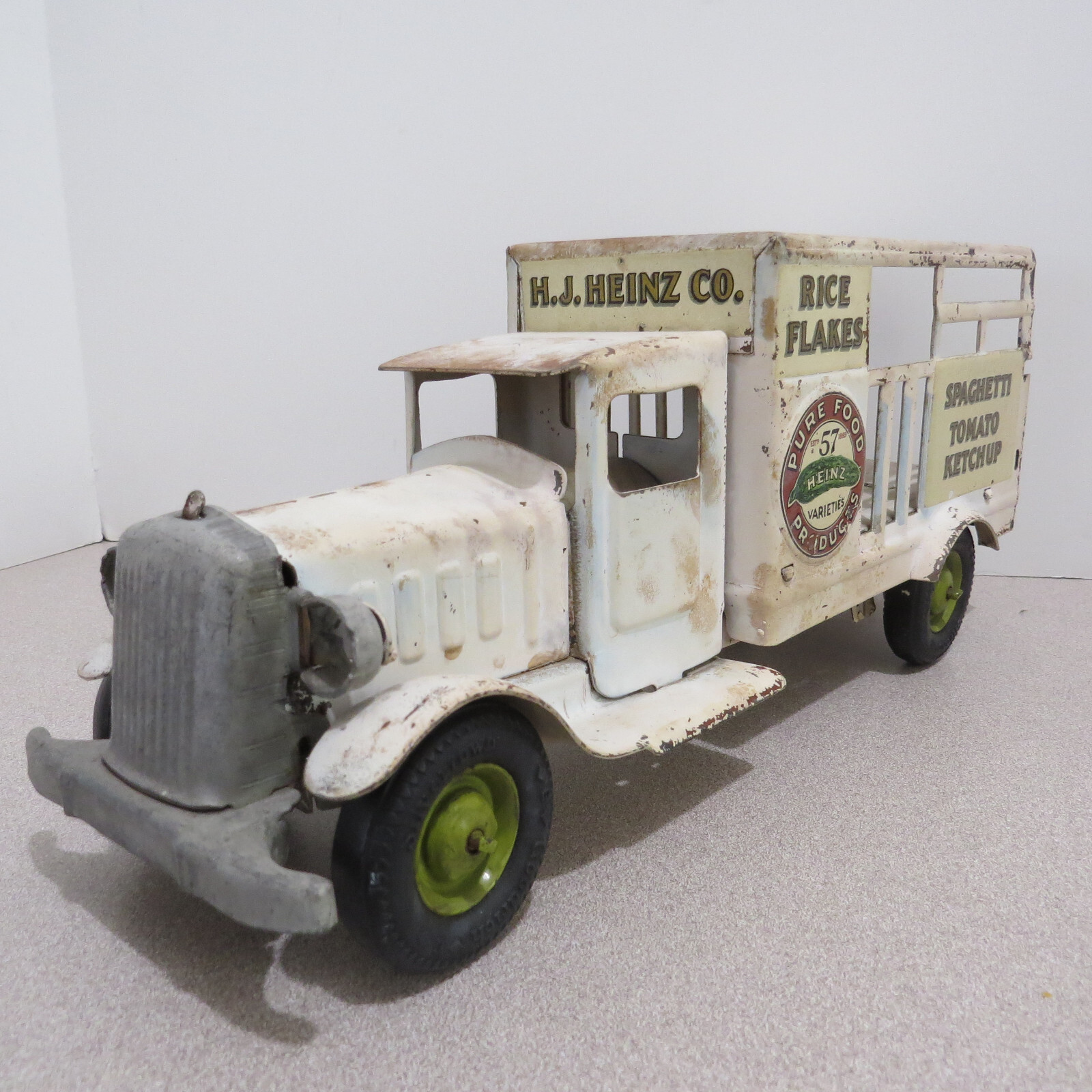 Metal Craft Hienz Pickle Truck Made 1930's USA 12