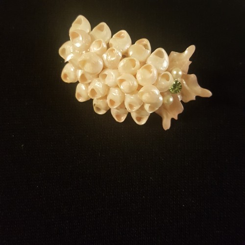 Handmade Vintage Shell Brooch Pink Delicate