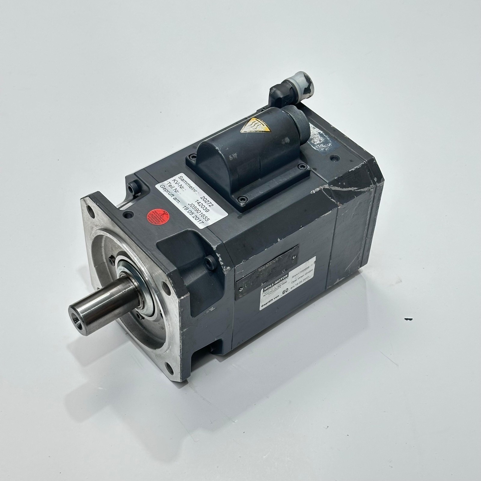 Siemens 1FT6082-1AF71-3EG1 Simotics Servo Motor 