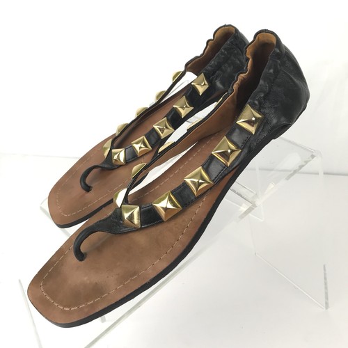 BCBGMaxAzria Sandals Women’s Black Leather Thong Flat Sandals Size 9(s15)