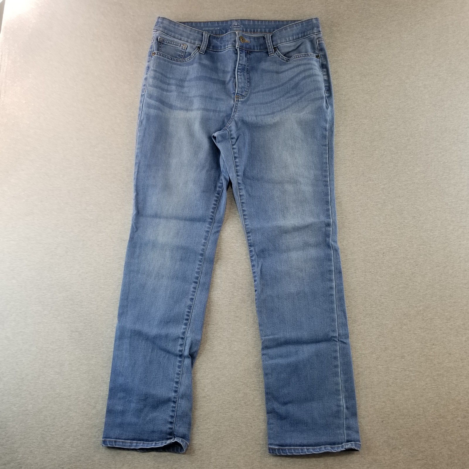 St. Johns Bay Jeans Women's Sz 12 Straight Leg Light Wash Normcore Cute Trendy