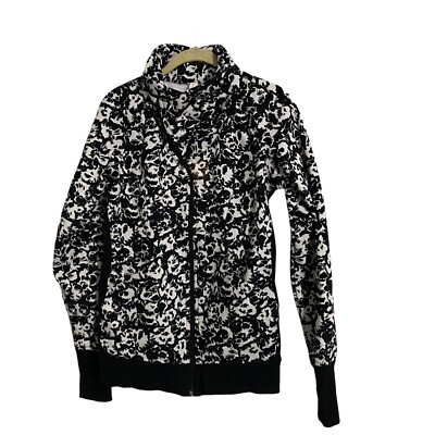 Lululemon women s Black / white Cozy Cuddle Up Jacket size 6.