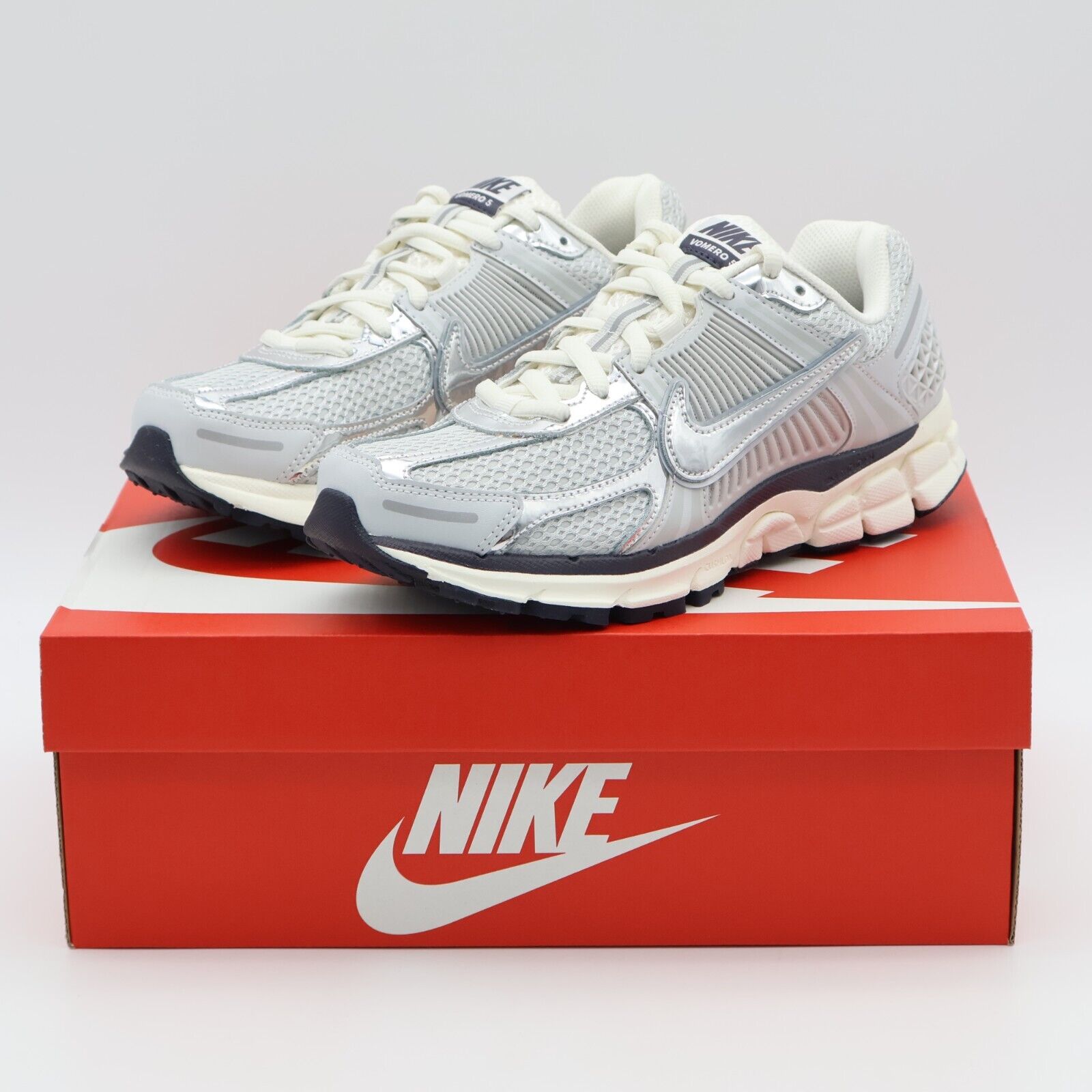 FD0884-025 Nike Zoom Vomero 5 Chrome Photon Dust Metallic FD0884-025 Nike Zoom Vomero 5 Chrome Photon Dust Metallic