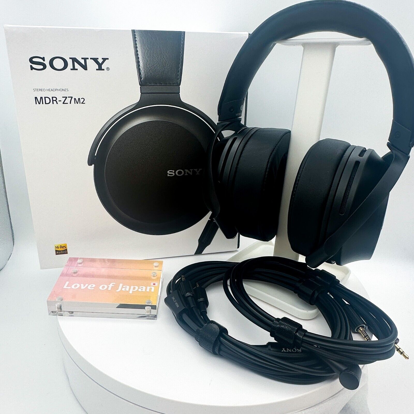 SONY MDR-Z7M2 High-Resolution Professional Stereo Headphones SONY MDR-Z7M2 High-Resolution Professional Stereo Headphones