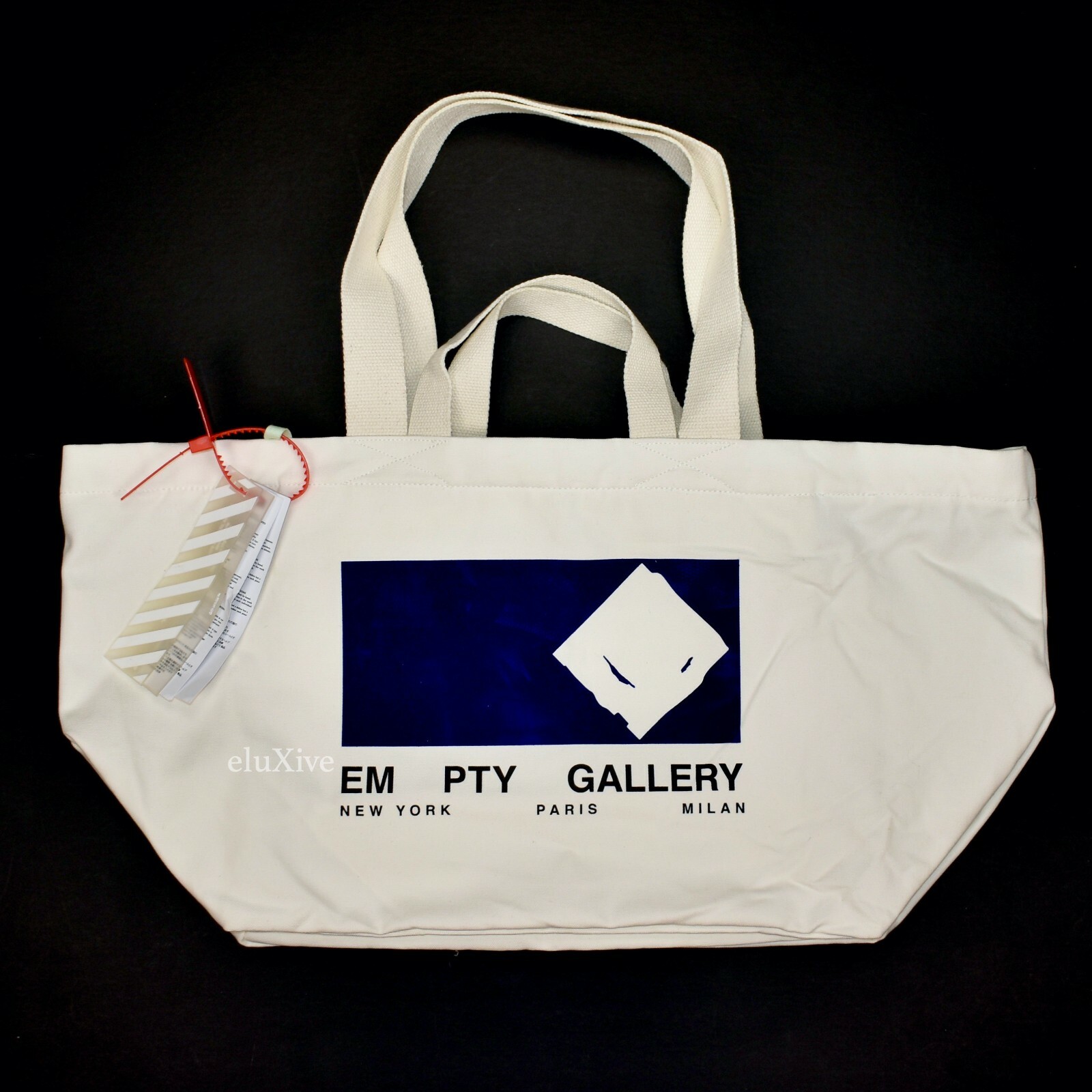 バッグ vaultroom LOGO CANVAS TOTE BAG natural 540A4123.jpg?v=1726217111&