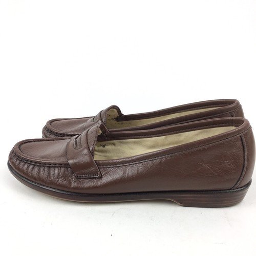 Sas Womans Flats Size 8.5 N Brown Leather Slip On Loafers