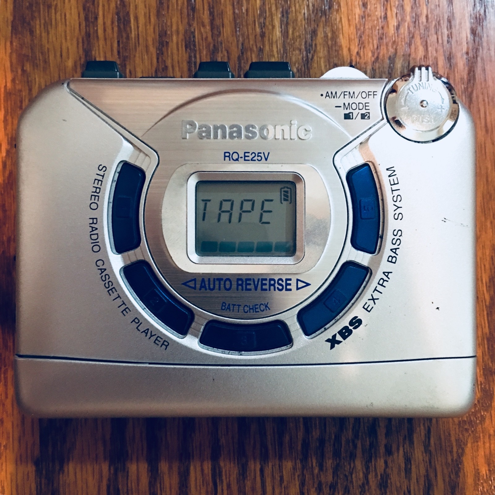PANASONIC RQ-E25V AM FM STEREO Portable Cassette XBS w/ Clip - DOES NOT WORK