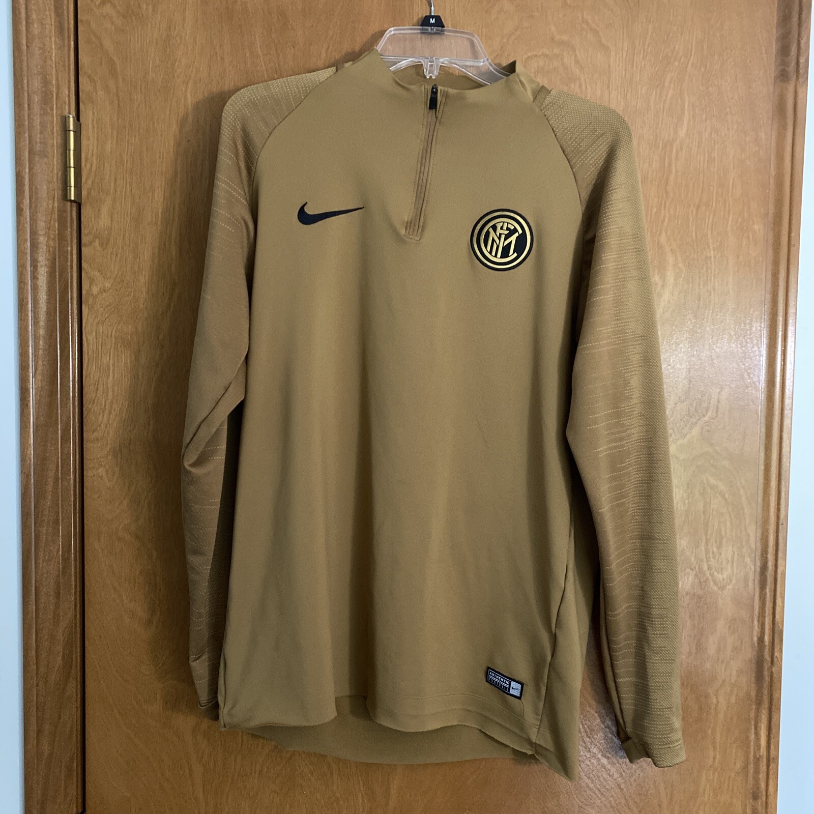 2019-2020 Nike Inter Milan Training Long Sleeve Gold Athletic Fit Shirt  Size L: купить с доставкой из США, цена 3 372 руб - (304497343669)