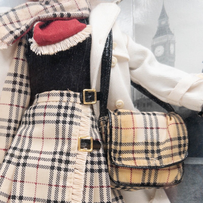 Burberry Barbie Limited Edition NRFB Sealed 2000 Mattel