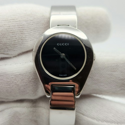 Gucci 6700 L Ladies Silver Tone w/ Black Dial Swiss Made