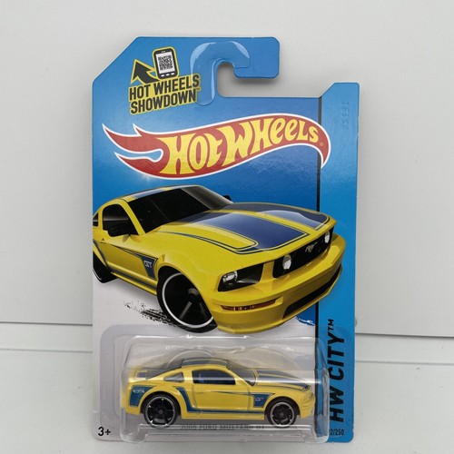 Hot Wheels 2005 Ford Mustang GT 92/250 HW City Series 2014