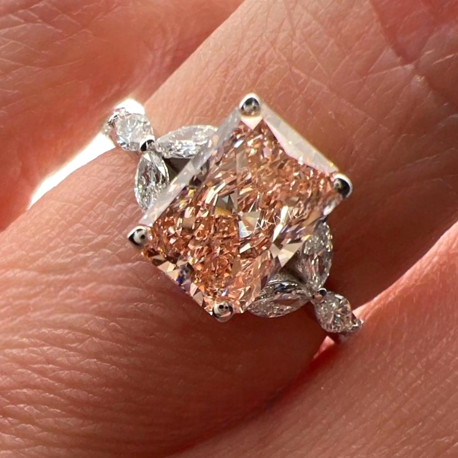18k White Gold Radiant Cut IGI Lab Created Vivid Pink Diamond Women Ring 3.50 Ct
