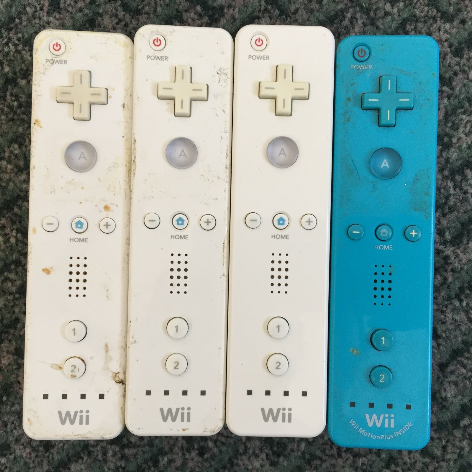 LOT OF 12 BROKEN NINTENDO CONTROLLERS - 4 NES 1 N64 1 GameCube 4 Wii Mote