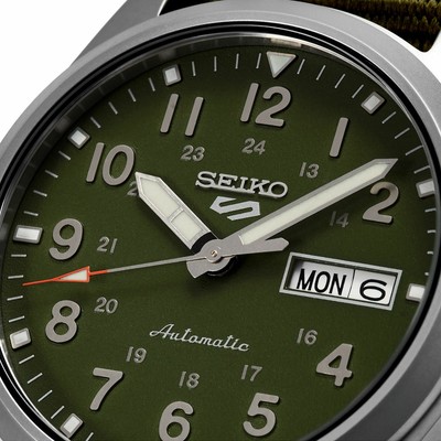 Pre-owned Seiko 5 Sports Srpg33k1 Automatic Green Dial Nylon Strap 100m Men Watch Warranty