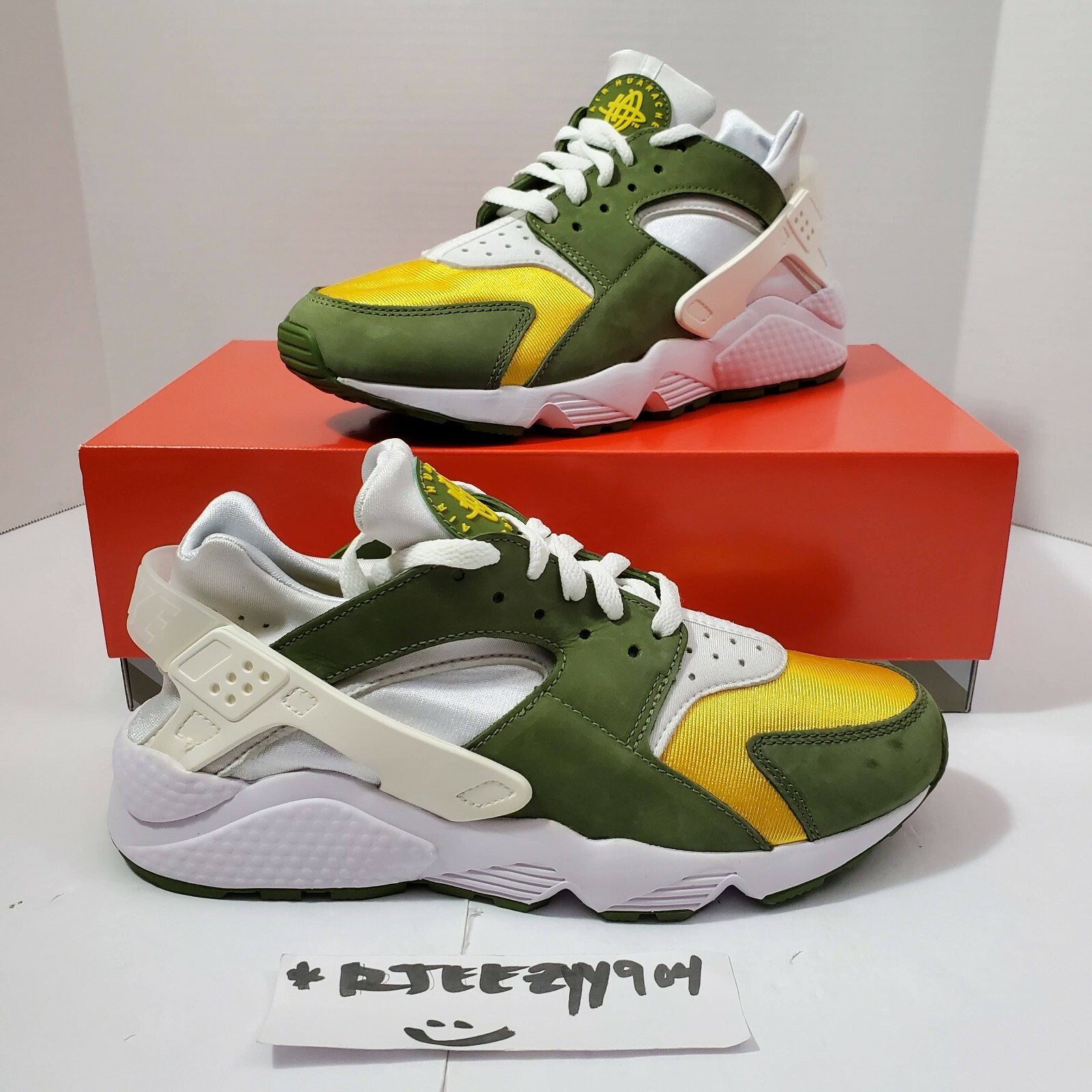 【Nike x Stussy】Air Huarache LE◆DD1381-300◆ Stussy x Nike Air Huarache LE Dark Olive Varsity Maize Size