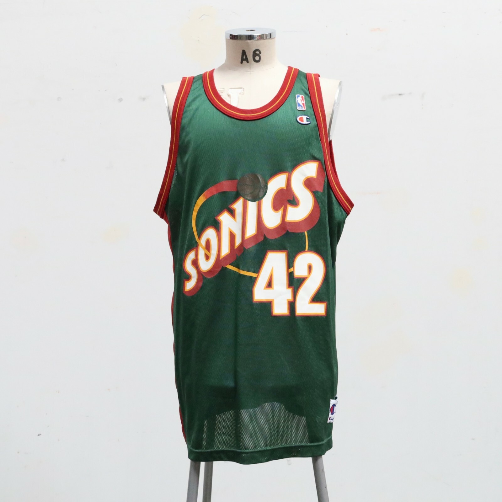 Vintage Seattle Supersonics Vin Baker Basketball Jersey Size