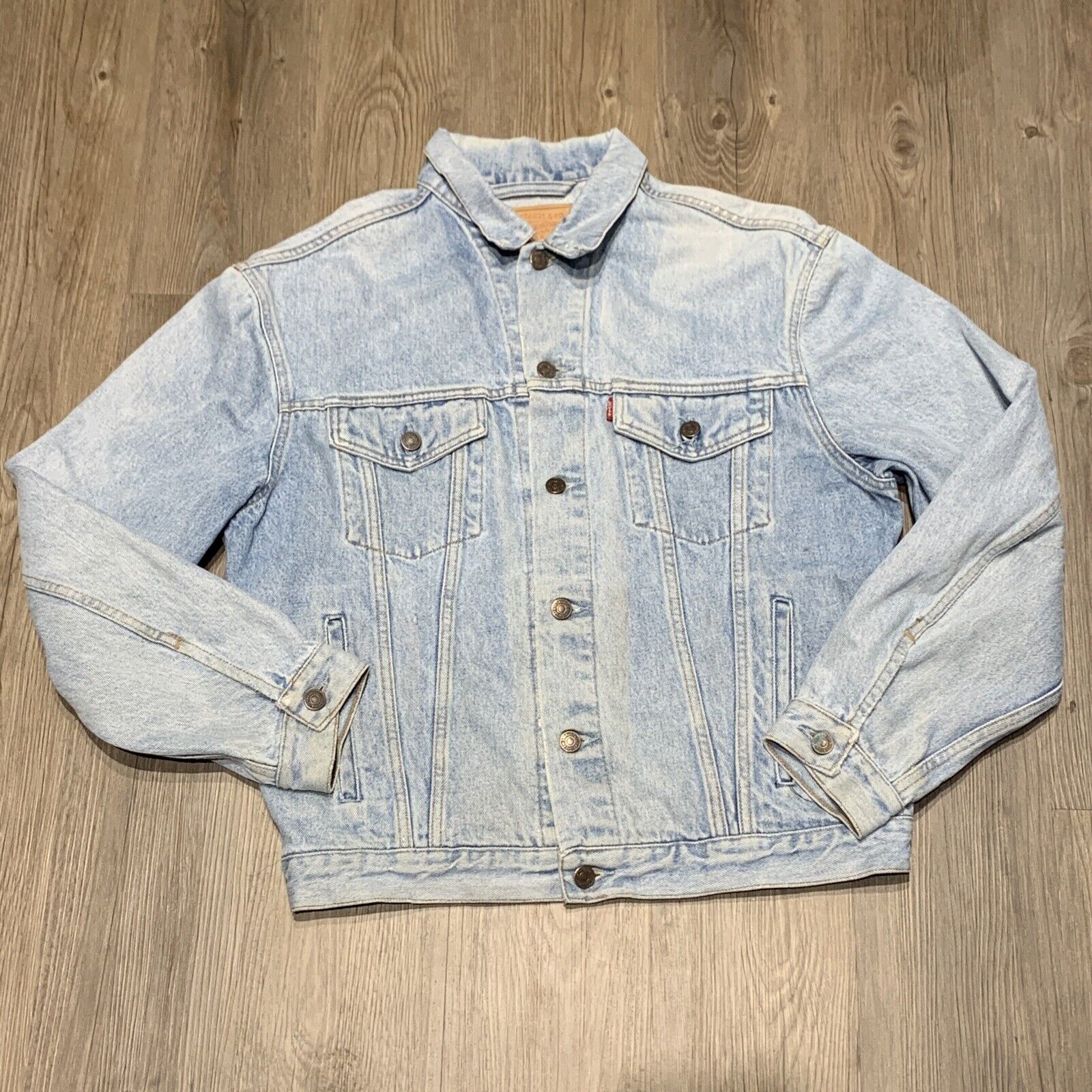 Vintage Levi's Made in Italy Trucker Denim Jacket Size M Vintage Levi's Made in Italy Trucker Denim Jacket Size M
