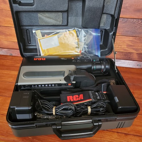RCA CC311 Pro Edit VHS Camcorder w/ Charger Video Camera w/ All Cablesの