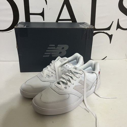 New Balance 574 ホワイト/ゴールド23センチ New Balance 574 NB Beige White Women LifeStyle Casual Shoes