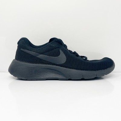 

Nike Boys Tanjun 818382-001 Черные кроссовки для бега, размер 1Y, Черный, Tanjun