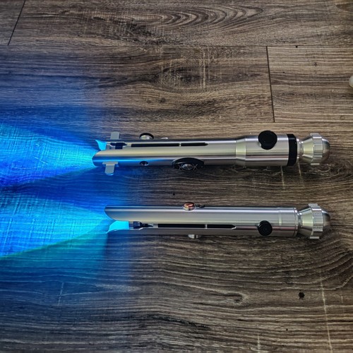 S Ahsoka Tano Ultrasabers Fulcrum Lost Gray Set Lightsaber