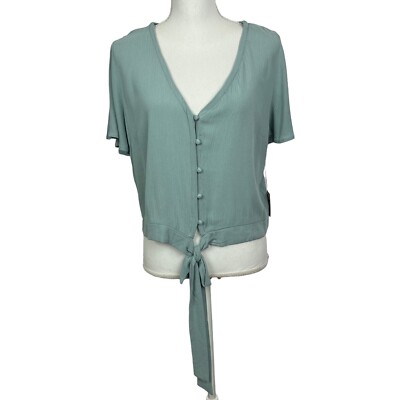 ACTIVE USA Women s Pullover Top Sz Large Color Green Crinkle Button/Tie Front