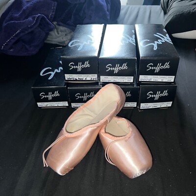 Suffolk Spotlight Pointe Shoes - Many Sizes