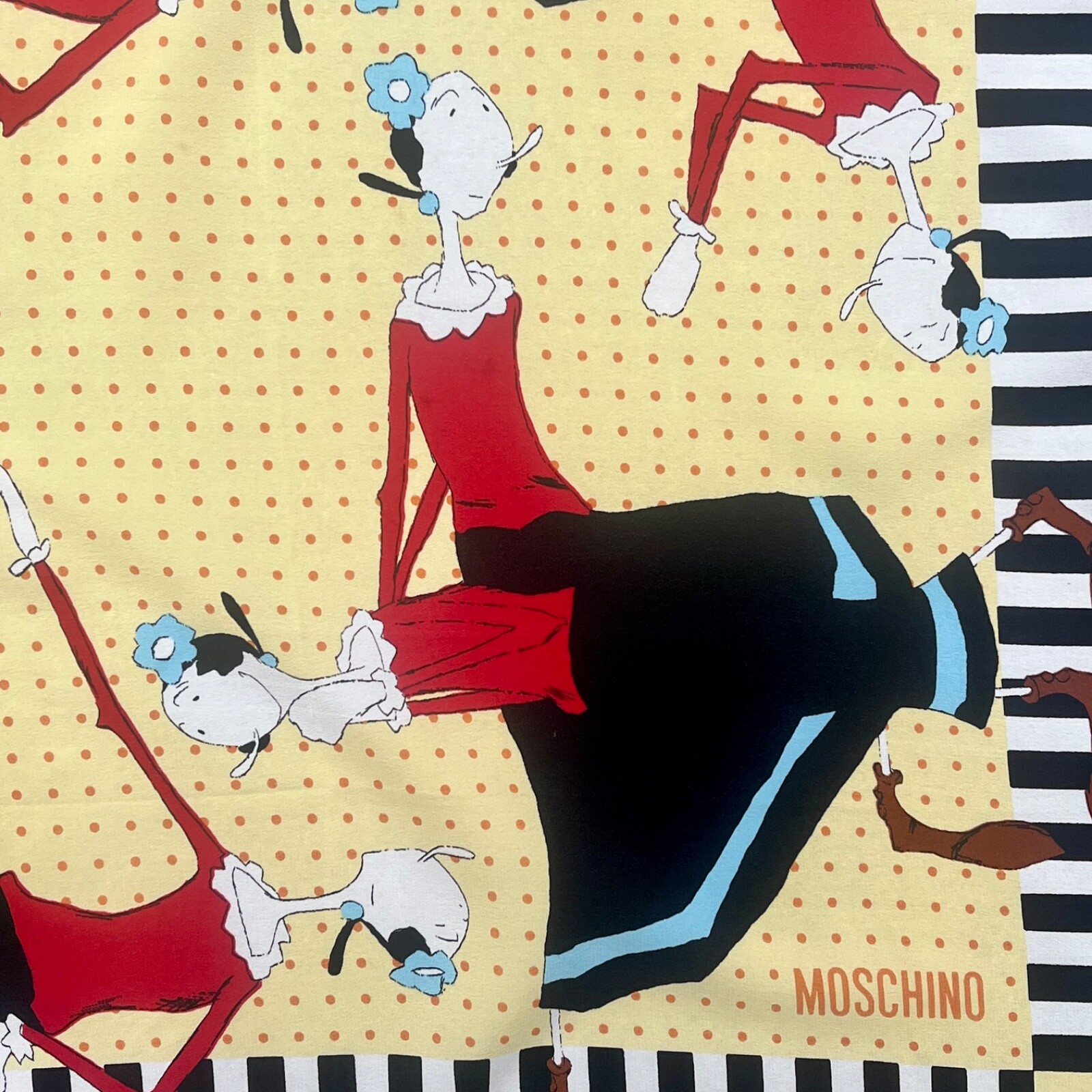 MOSCHINO ジャケット柄 シルク 大判スカーフ MOSCHINOのフリマアイテム一覧