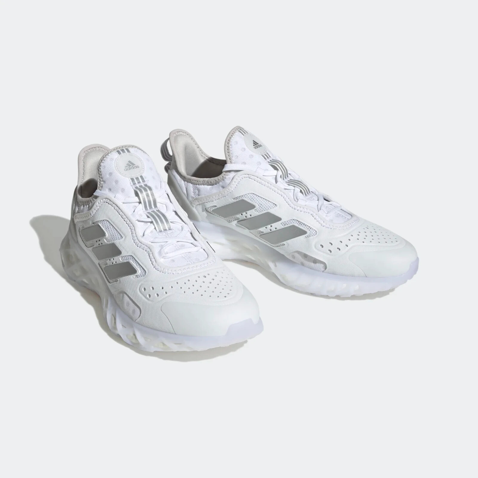 わい Amazon.com | adidas Originals Womens ZX Wavian Shoes, White