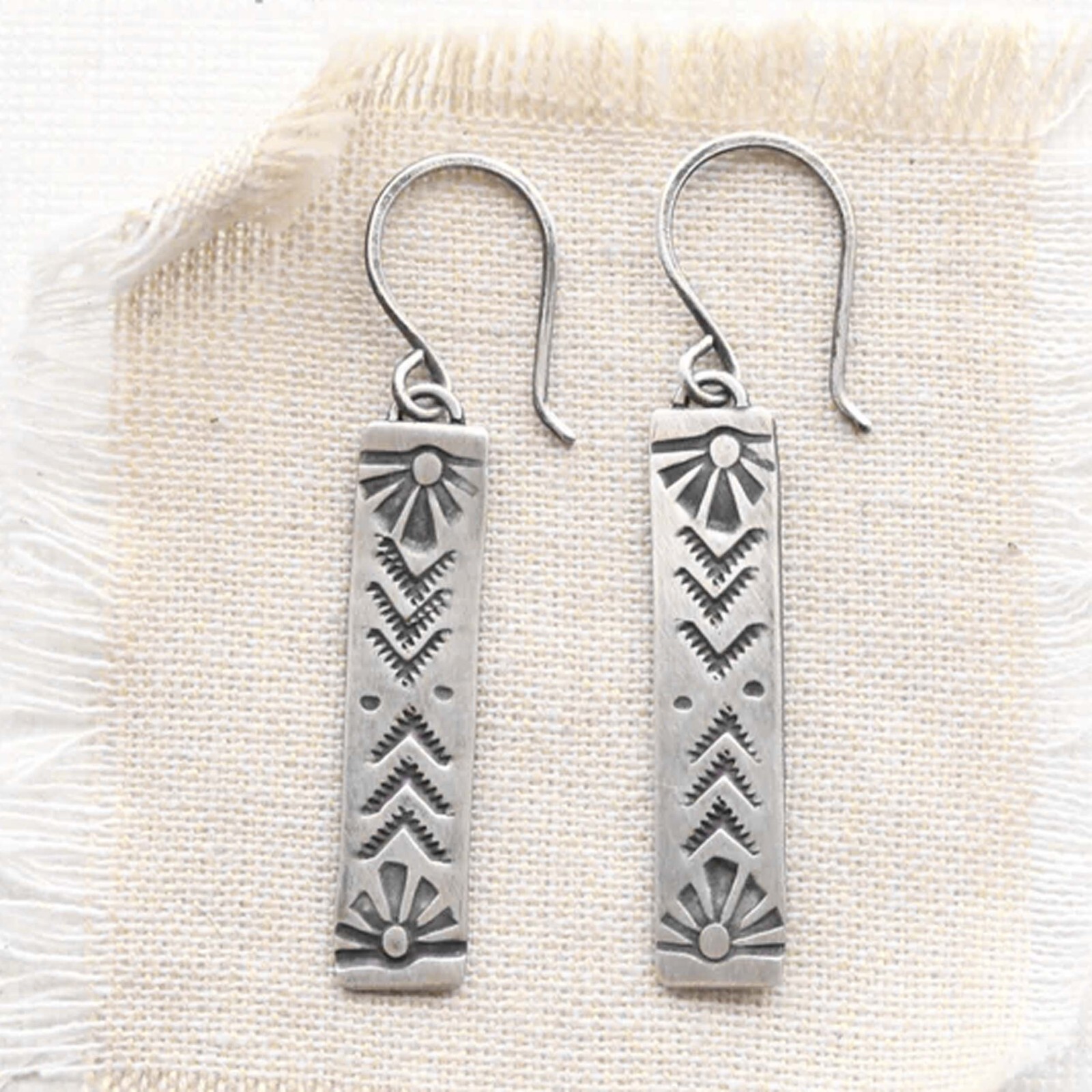 oyster swing earrings② Susan Shaw Oyster Shell Earrings