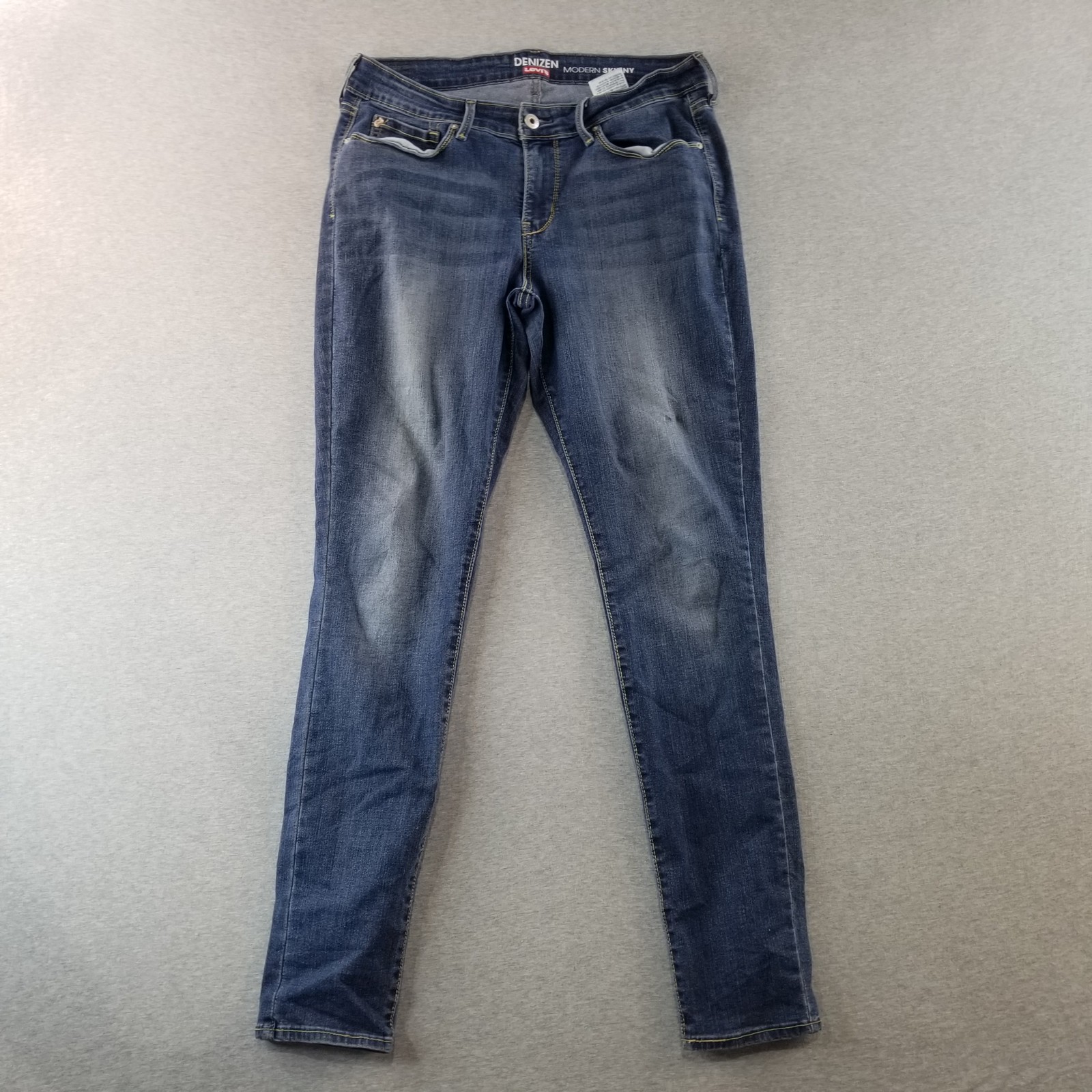Levi Jeans Women's Sz 10L Modern Skinny Med Wash Stretch Mat. Normcore Cute Nice