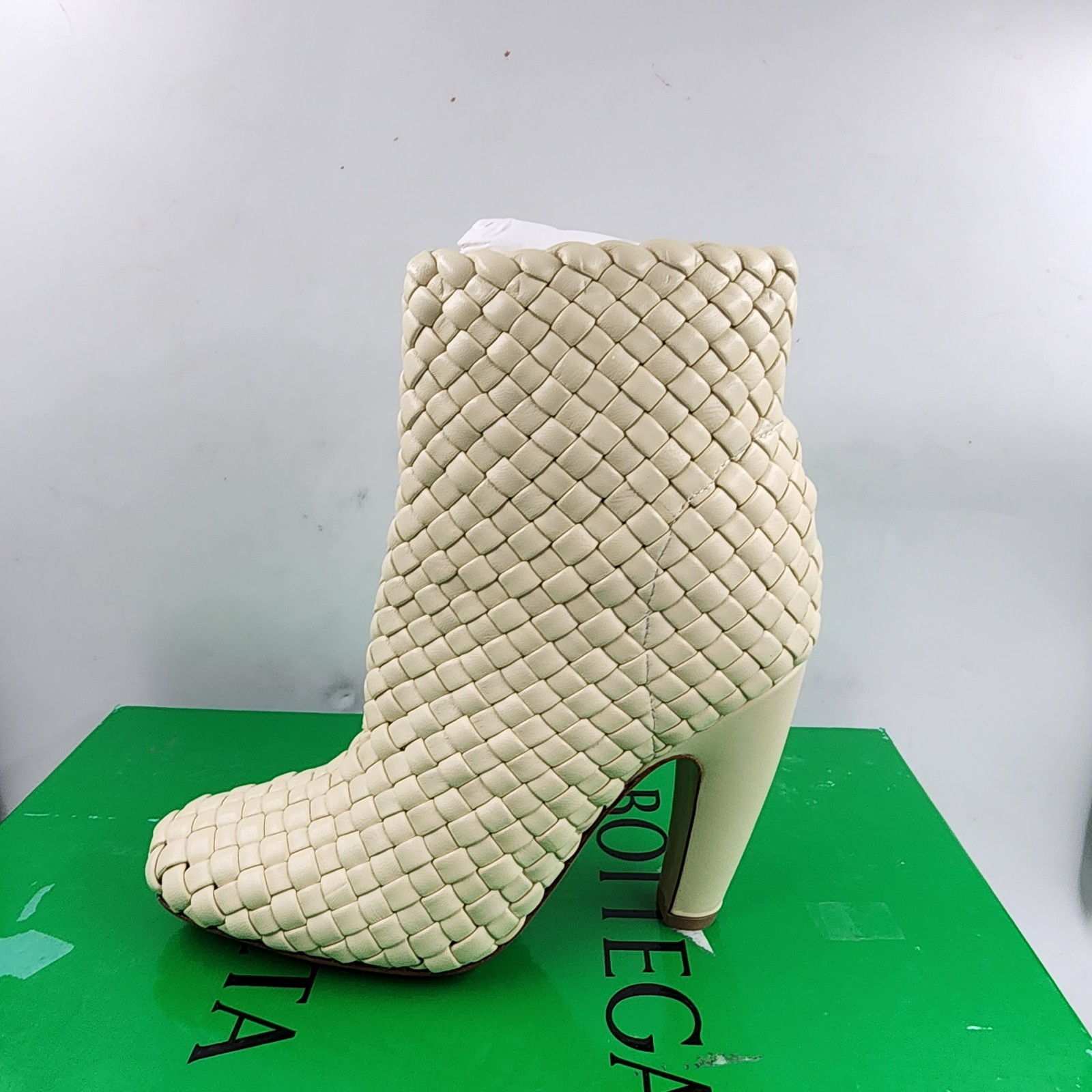 Bottega Veneta Canalazzo Woven Booties Women's 35/5US Butter Square Toe Pull On - Picture 13 of 19