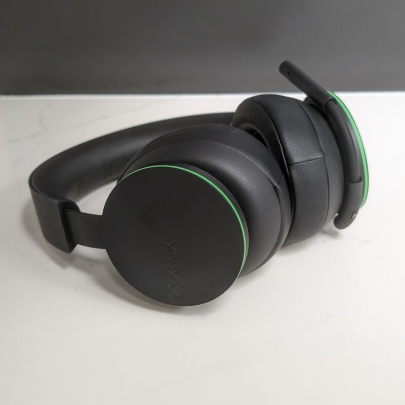 Official Microsoft Wireless Xbox Series S & X Headset