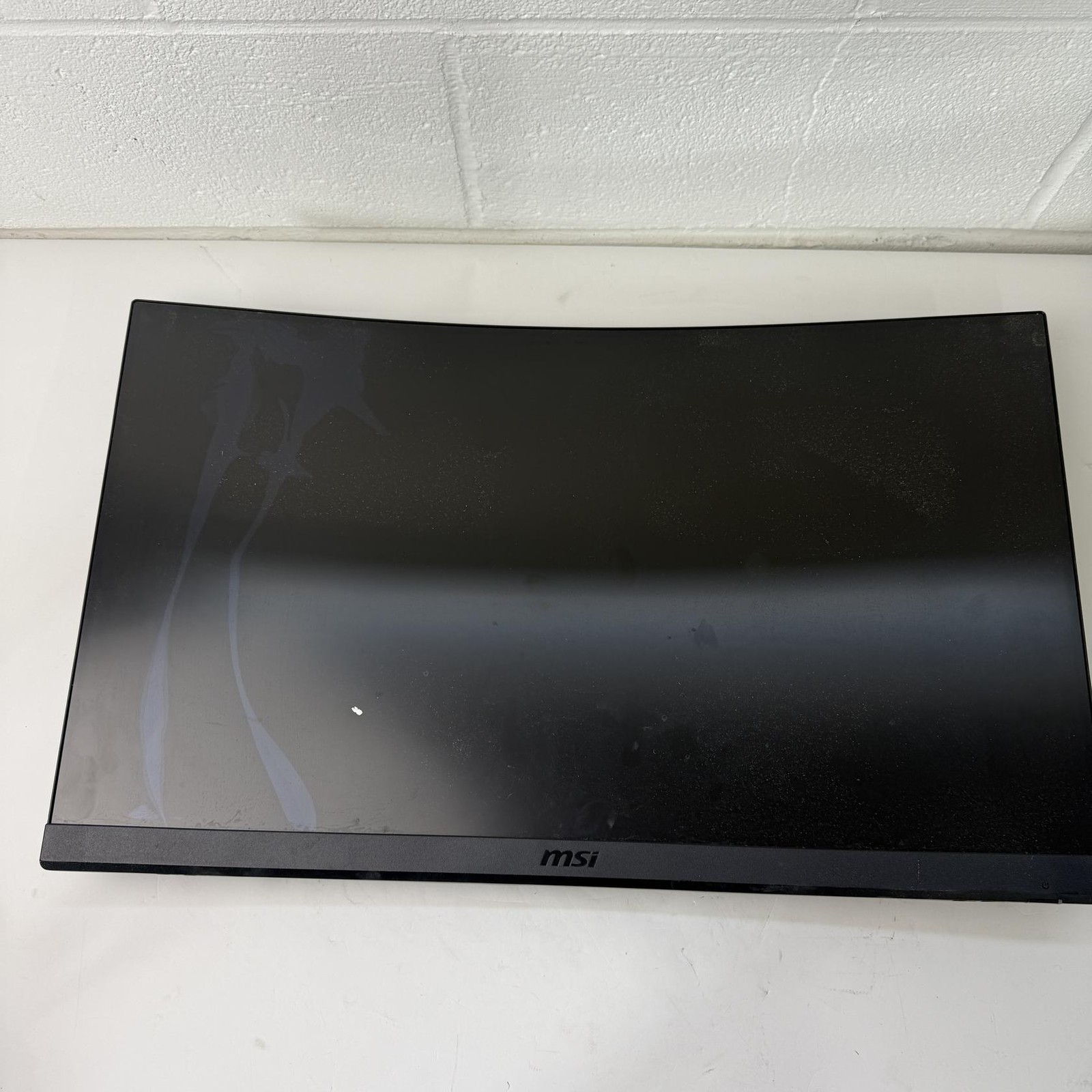 MSI 27 180 Hz Rapid VA QHD Gaming Monitor Adaptive (READ)